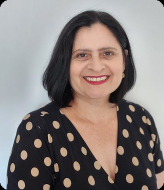 Cátia Luzia Oliveira da Silva, professora orientadora do projeto UFC e a Comunidade.